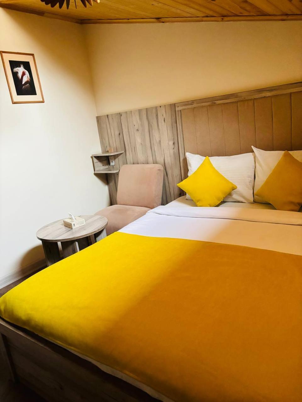 Alex Hotel Jerevan Eksteriør billede