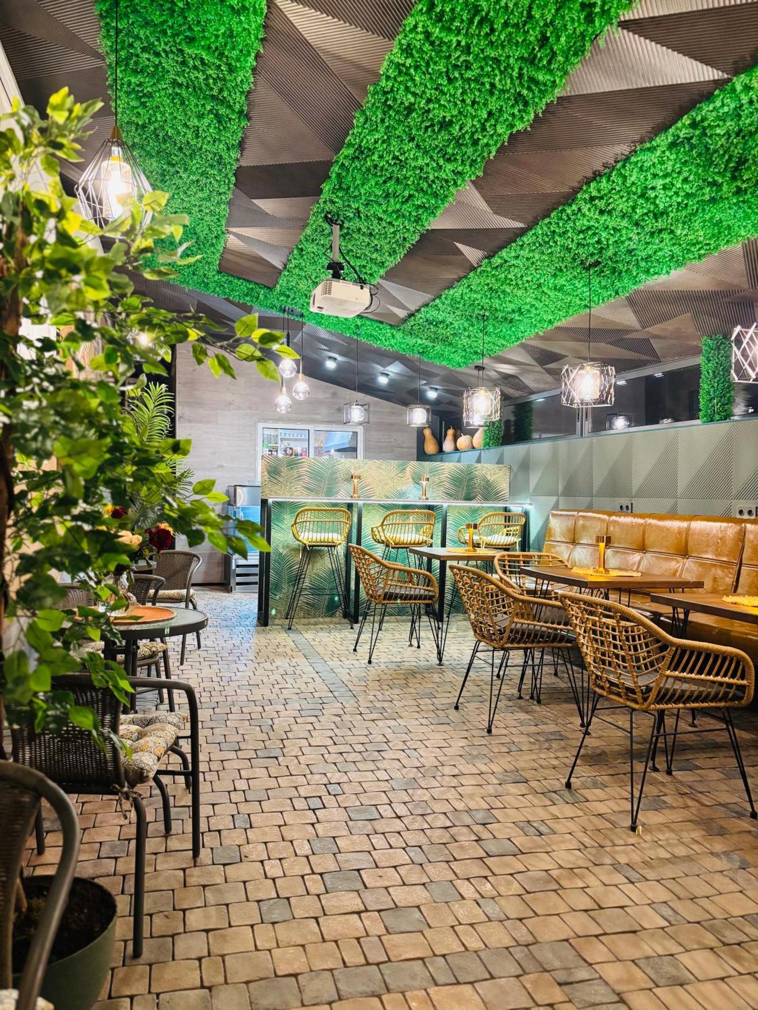 Alex Hotel Jerevan Eksteriør billede